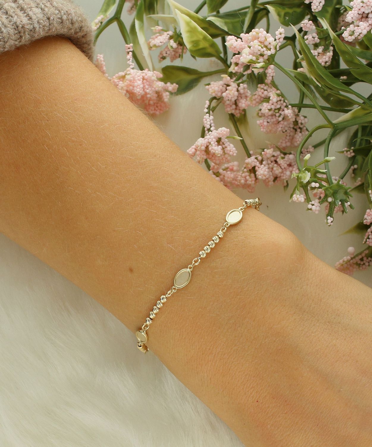 Bransoletka damska kółeczka grawerowane próba 375, BR 5886 375, Złota bransoletka wykonana z 9 karatowego żółtego złota. Bransoletka to idealny pomysł na prezent. Złota biżuteria o oryginalnej formie 2.jpg